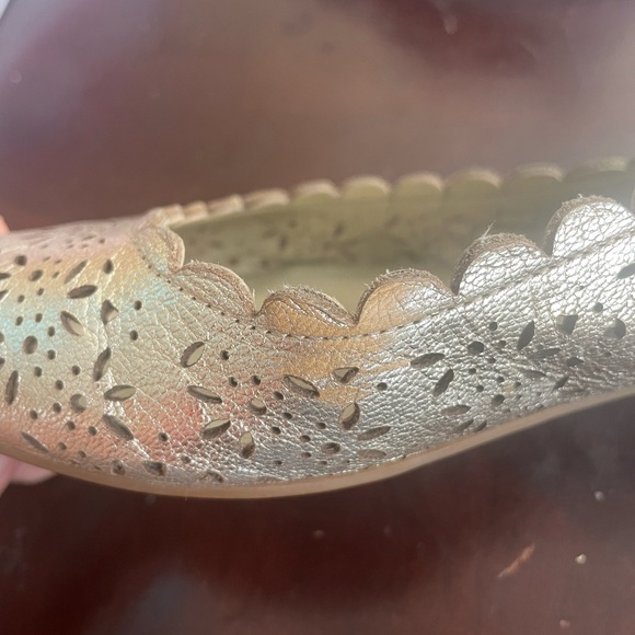 COACH Carsin Metallic Leather Gold Eyelet Perforated Flats Size 8 - Picture 7 of 9